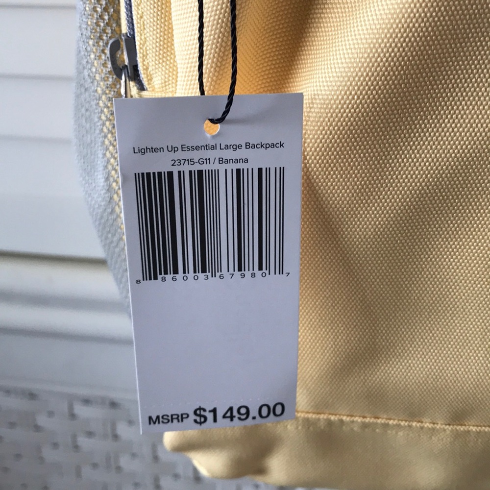Vera Bradley lighten up Large XL backpack banana yellow NWT - Picture 3 of 8